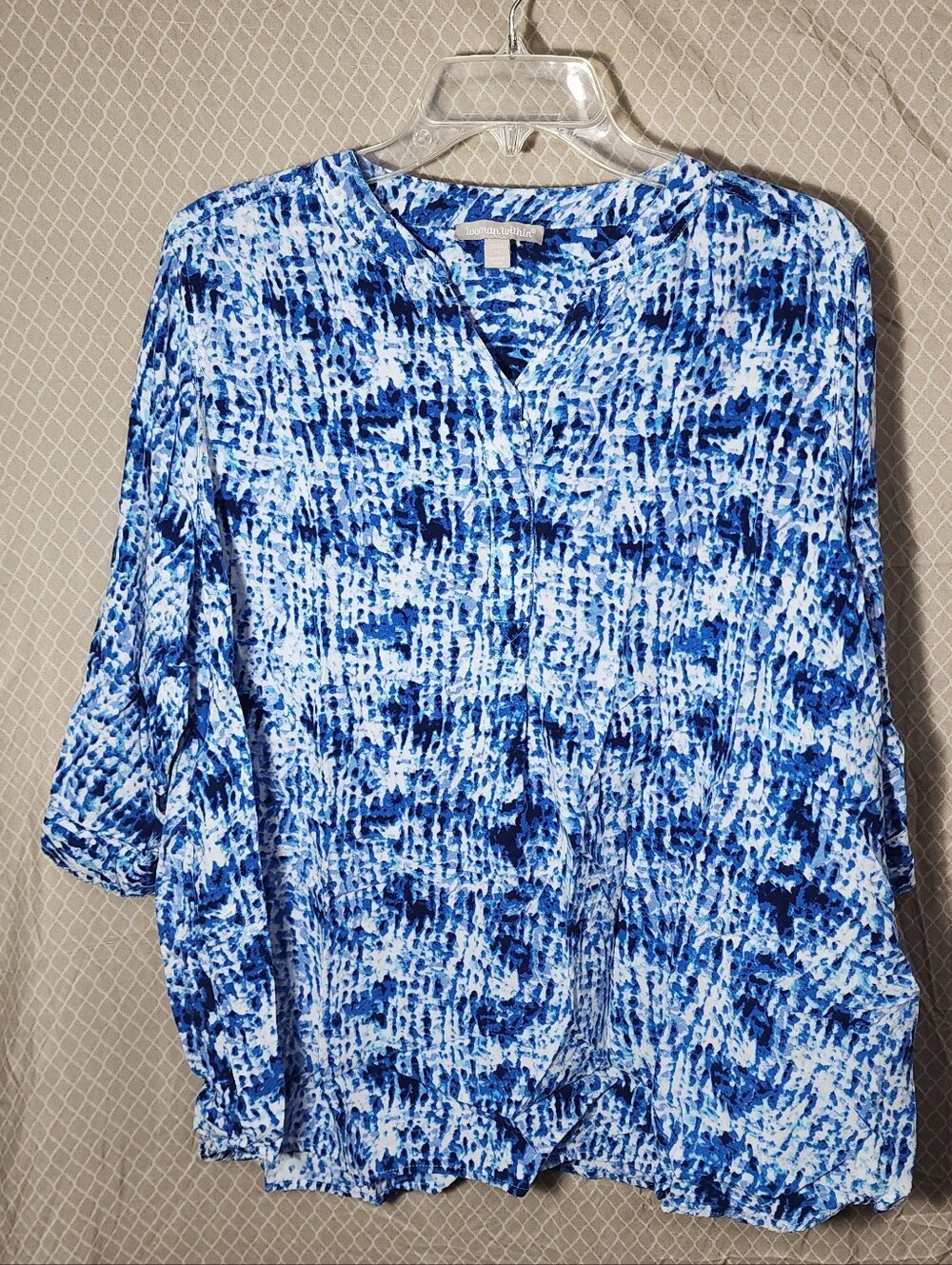 Woman Within Blue White Abstract Pattern V-neck Tunic 3/4 Sleeve size 22 used